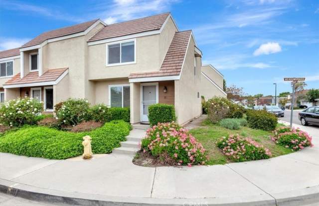 23 Meadowgrass - 23 Meadowgrass, Irvine, CA 92604 23 Meadowgrass - 23 Meadowgrass, Irvine, CA 92604