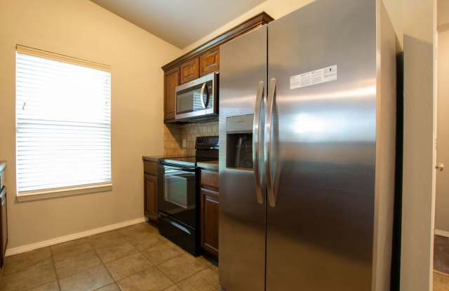Beautiful 3 Bed 2 Bath Home in Moore School District! Gallery 4