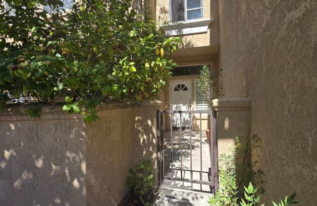 Stunning 2-bedroom, 2-bathroom home located in the vibrant city of San Diego photos photos