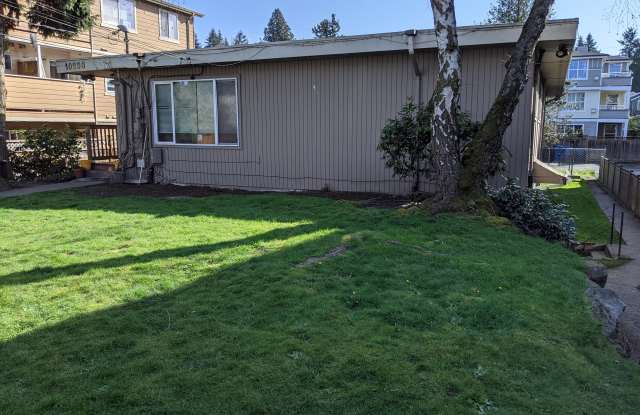 10550 Midvale Avenue N - 2 photos photos