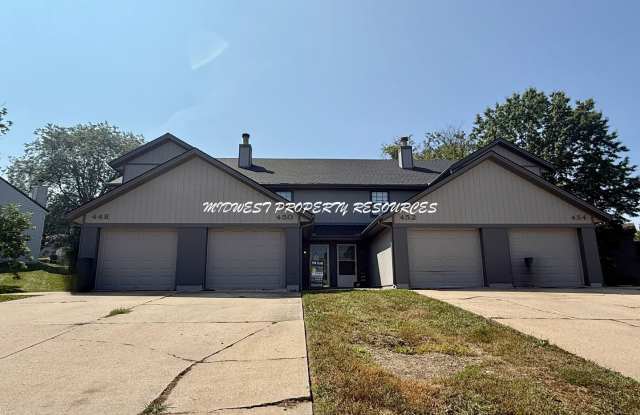 Beautiful 2 Bedroom Townhome with Updated Kitchen photos photos