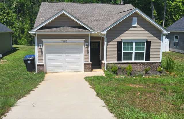 Cute, Well Maintained, Ranch Close to Mountain Island Lake photos photos