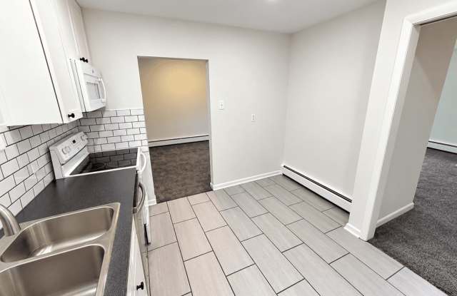 415 Ventura Ct Gallery 2
