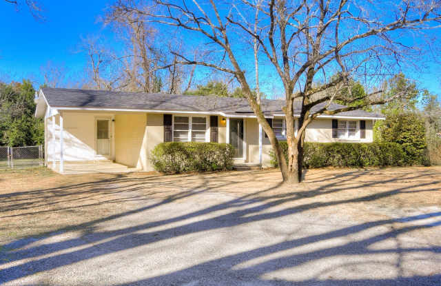 Charming Home in the Heart of Harlem! - 460 East Boundary Street, Harlem, GA 30814