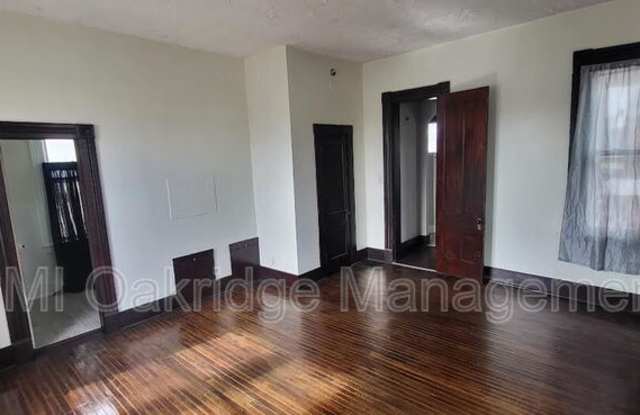 431 W Ash St photos photos