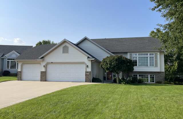 929 Plymouth Ln Nw Gallery 4
