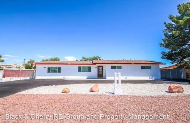 5252 Harris Avenue - 5252 East Harris Avenue, Sunrise Manor, NV 89110