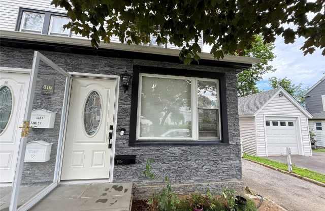 815 Carpenter Place - 815 Carpenter Place, Mamaroneck, NY 10543