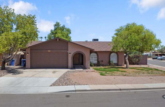 Nice remodeled 3 bedroom 2 bath in Chandler! photos photos