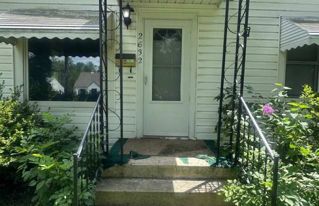 2 Bed | 1 Bath Home with Detached Garage Gallery 3