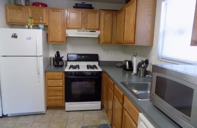 11915 Homestead Place Gallery 2