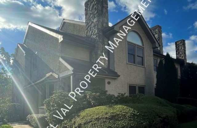 3BR - WOODED VIEWS • FINISHED BASEMENT • BONUS LOFT • TE SCHOOL DISTRICT photos photos