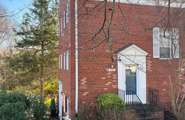 3361 MARTHA CUSTIS Drive Gallery 1