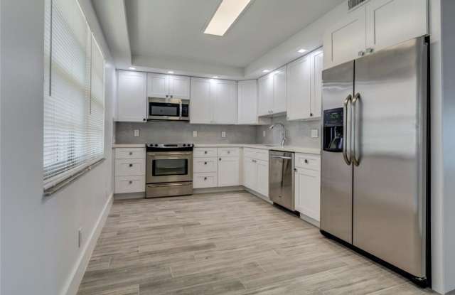 625 Oaks Drive photos photos