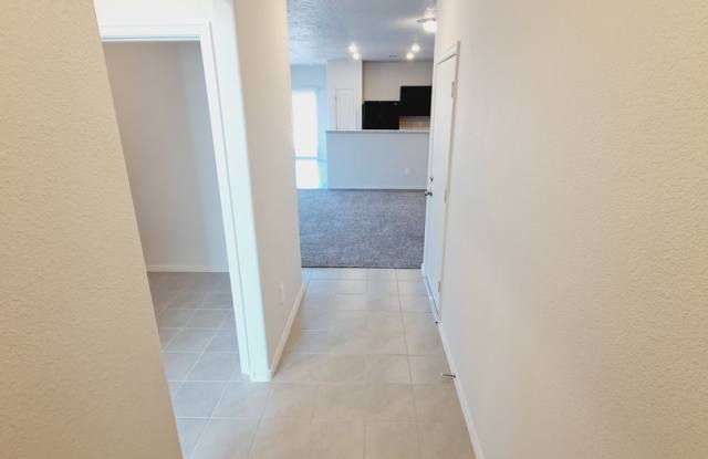 4-Bedroom 2- Bath Energy Efficient Home! Gallery 4
