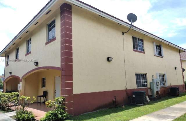 6756 NW 182nd St photos photos