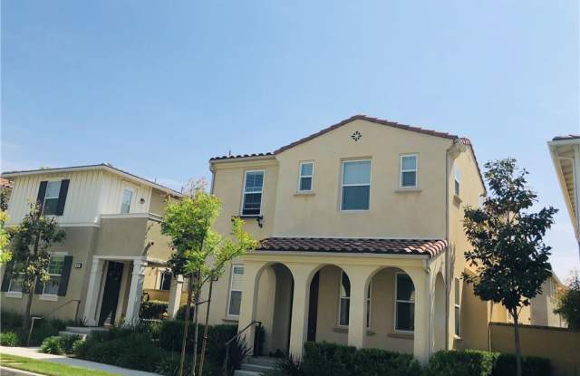924 N Woodbine Way - 924 N Woodbine Way, Azusa, CA 91702