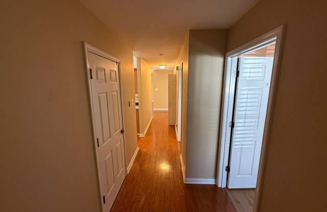 8801 Carriage House Way Knoxville TN  37923 Gallery 3