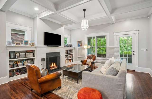 1016 Highland View Gallery 4