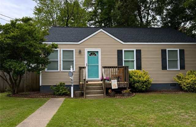 606 Sedgefield Drive photos photos