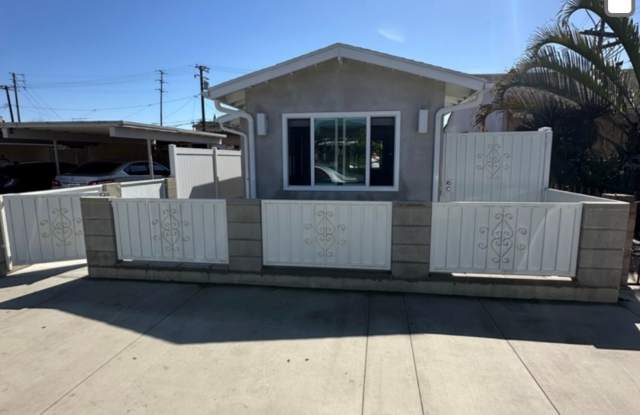 Cozy, Updated, and Pet-Friendly — Your New Long Beach Home Awaits! photos photos