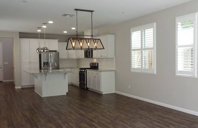 Beautiful 3-Bedroom, 2.5-Bathroom Home in Rocklin Gallery 4