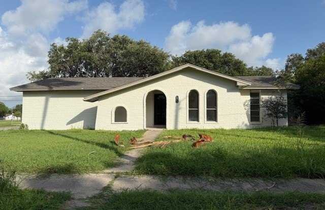 1817 Brazos Drive photos photos