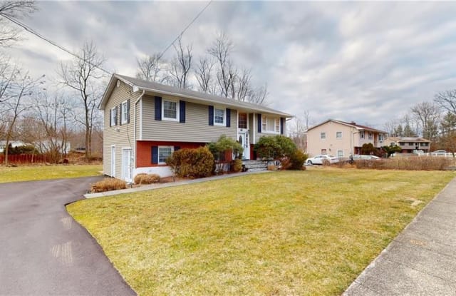 49 Green Avenue - 49 Green Avenue, Valley Cottage, NY 10989 49 Green Avenue - 49 Green Avenue, Valley Cottage, NY 10989