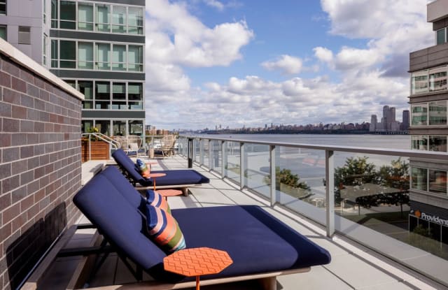RiverHouse 9 Gallery 2
