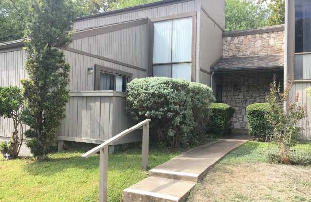 1905 West Lane photos photos