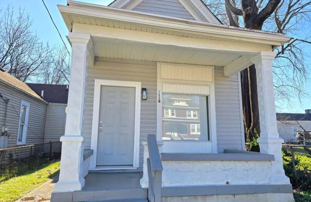 Stunning 4 Bedroom, 2 Bathroom home with modern upgrades photos photos