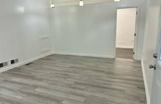 230 MAIN STREET E Gallery 2