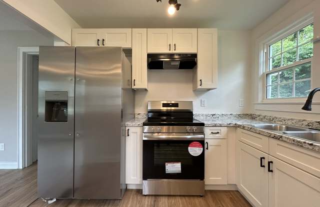 2131 Woodbine Avenue Gallery 4