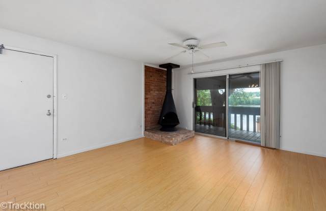 6147 Knoll Wood Court Gallery 3