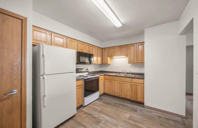 Clover Creek | Standard 1-Bedroom * photos photos
