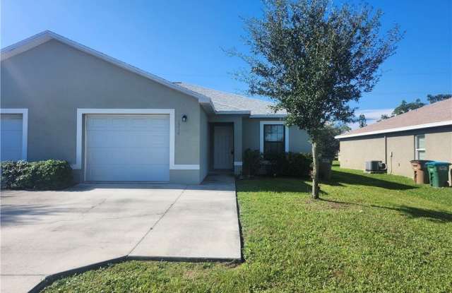1314 SW Trafalgar Parkway photos photos