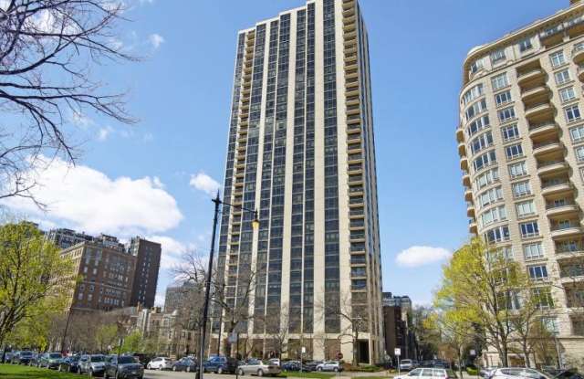 2500 North Lakeview Ave. Gallery 1