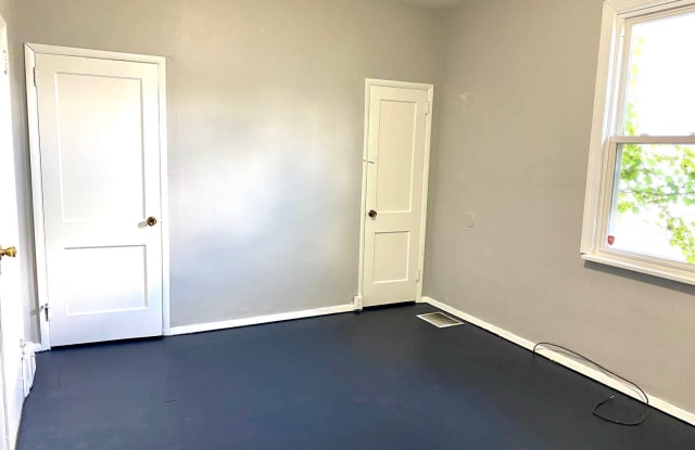 1733 Evans Ave - 1733 Evans Street, McKeesport, PA 15132