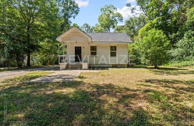 Charming 3 Bed 2 Bath Bungalow in Mobile - 610 Clarke Street, Mobile, AL 36606