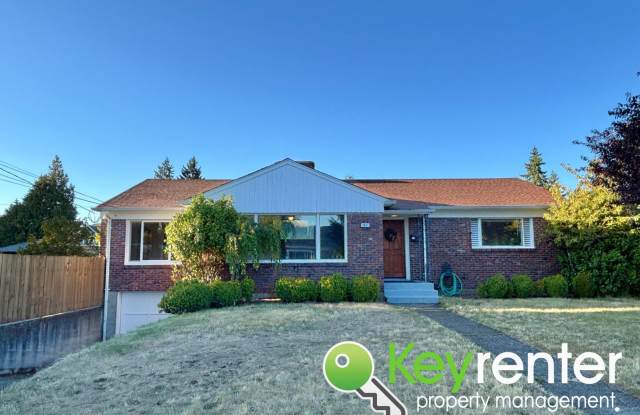 Charming 4-Bedroom Mid-Century Style Craftsman Home Near University of Puget Sound in Tacoma photos photos