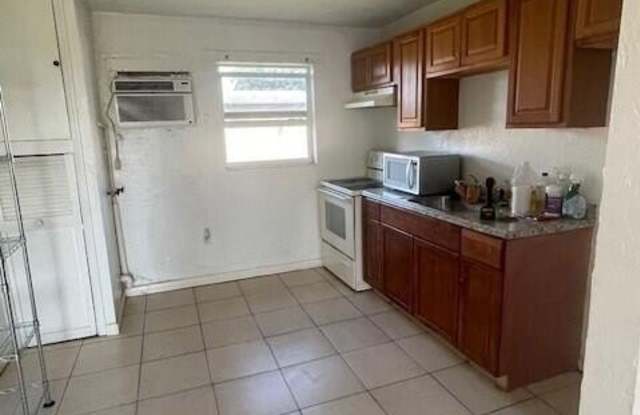 680 SW 6 Street SW - 680 Southwest 6th Street, Belle Glade, FL 33430