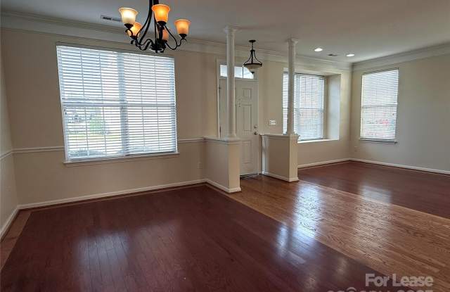 7549 Bluff Point Lane Gallery 3
