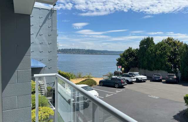 Lake Washington waterfront living with lakeside pool access! photos photos