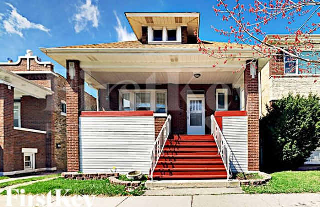 2224 Elmwood Avenue - 2224 Elmwood Avenue, Berwyn, IL 60402