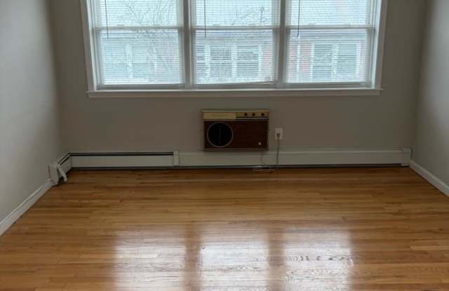 810 Bloomfield Ave photos photos