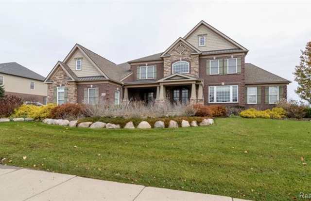 17174 CRESTBROOK Drive Gallery 2