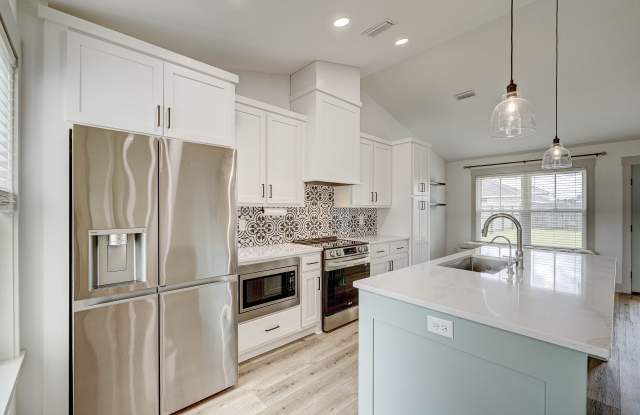 3800 Redbud Way Gallery 3