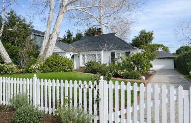 Charming Country English Home photos photos