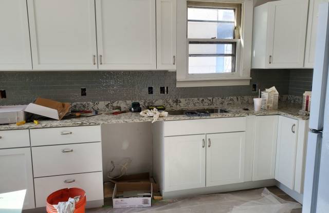 5 Bedroom House Available 08/15/2023 - 1113 Drake Street, Madison, WI 53715
