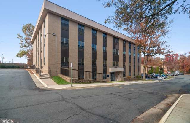 8348 TRAFORD Lane unit: 301 - 8348 Traford Lane, West Springfield, VA 22152